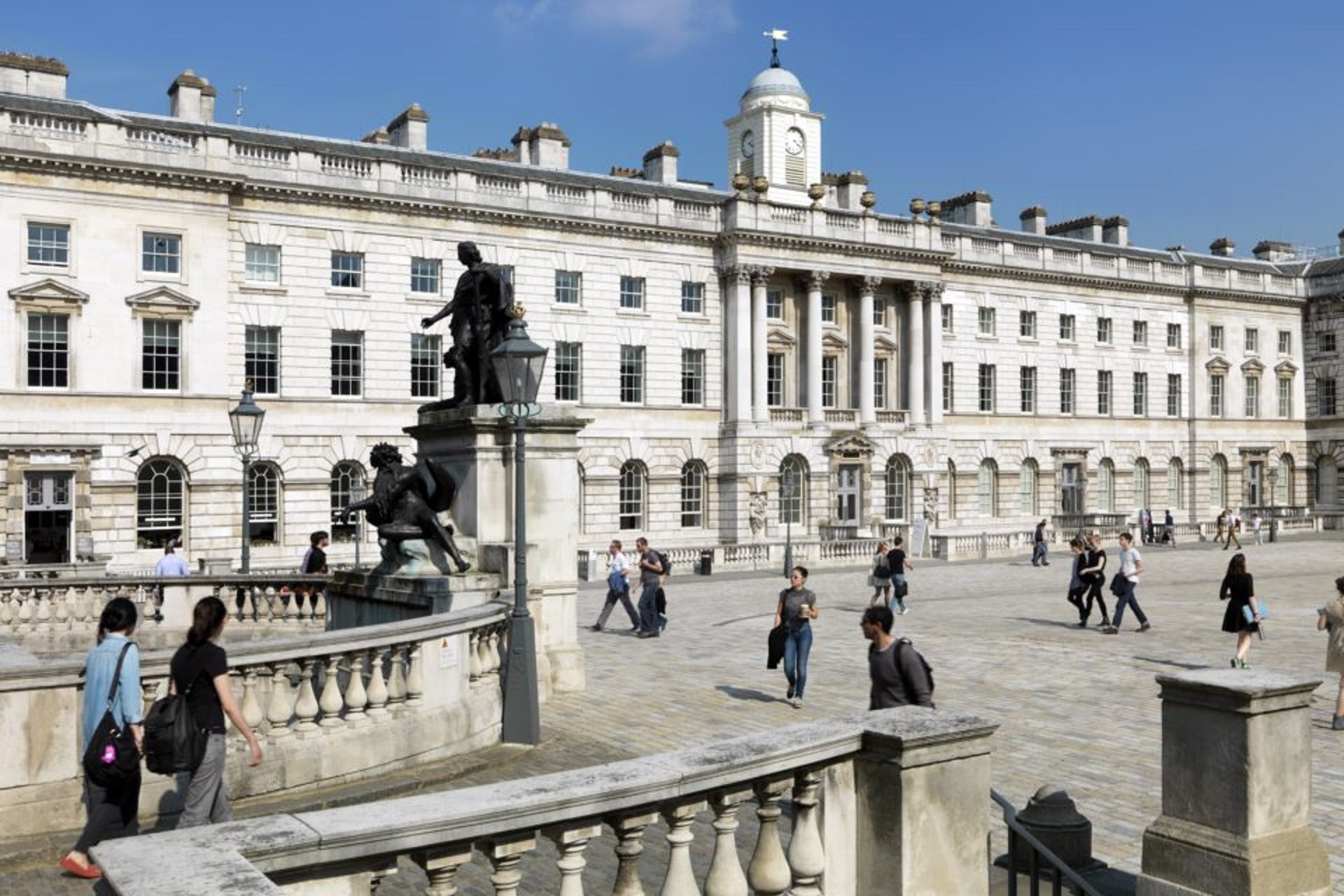 Entrance of King's College London